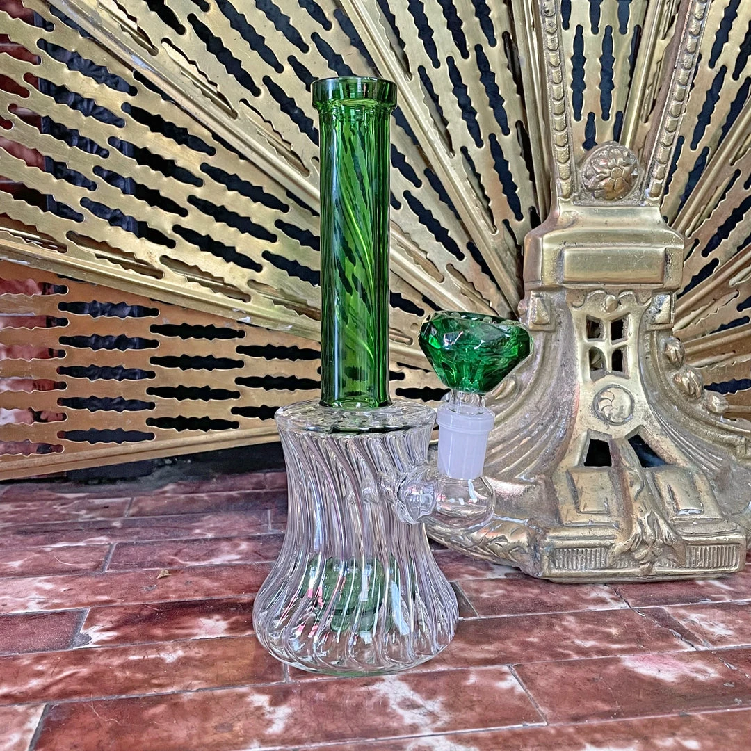 Burning Love Regal Gem Water Pipe- Green Bongs 5 Burning Love Regal Gem Water Pipe- Green Bongs