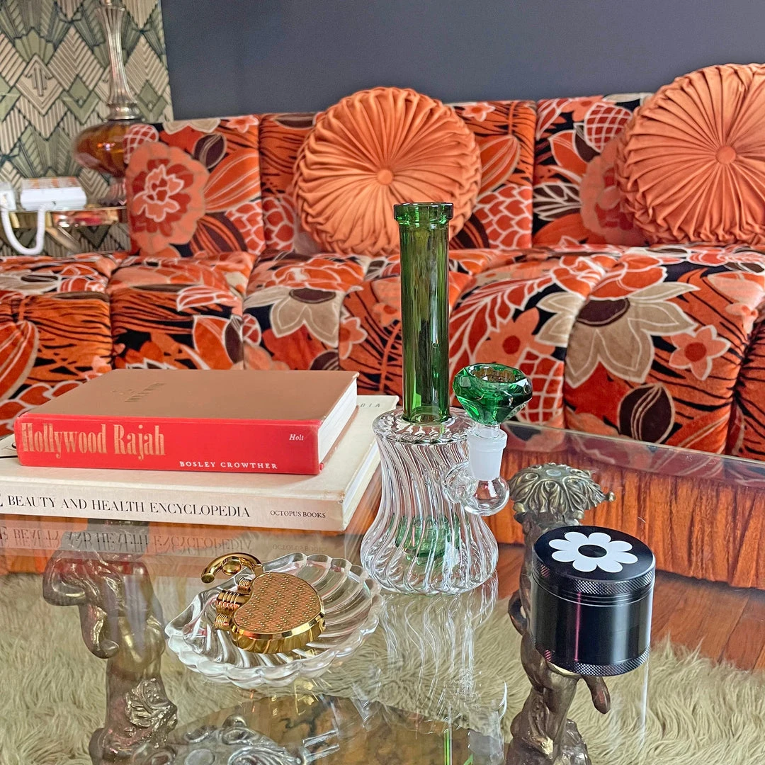 Burning Love Regal Gem Water Pipe- Green Bongs 4 Burning Love Regal Gem Water Pipe- Green Bongs