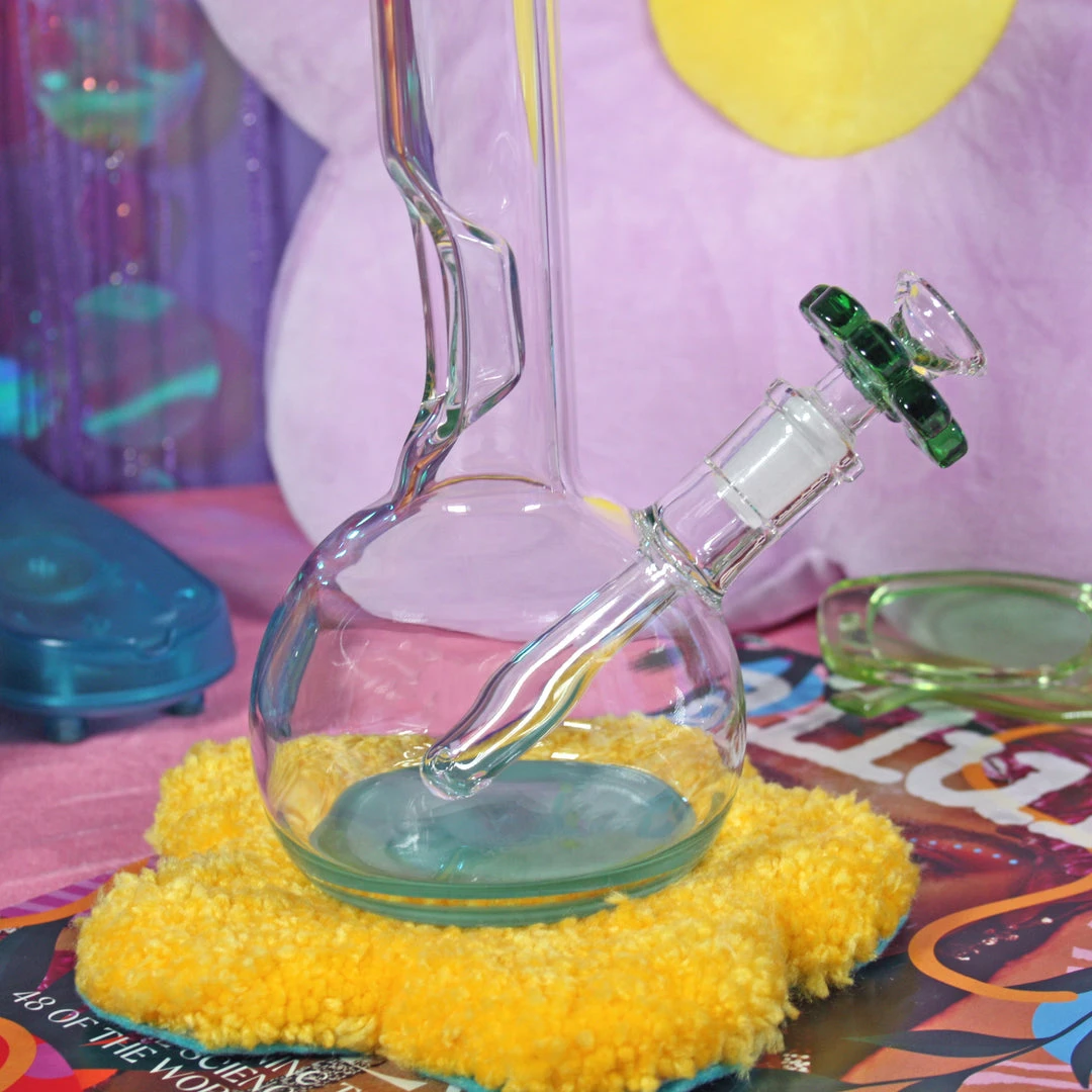 Burning Love Get A Grip Bong- Jade Bongs 9 Burning Love Get A Grip Bong- Jade Bongs