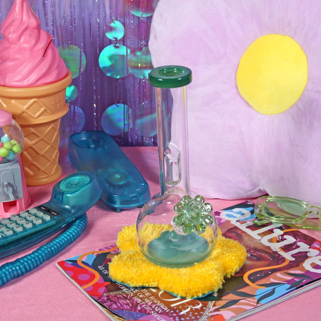 Burning Love Get A Grip Bong- Jade Bongs 3 Burning Love Get A Grip Bong- Jade Bongs