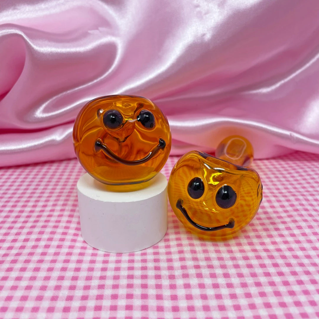 Burning Love Smiley Pipe 3 Burning Love Smiley Pipe