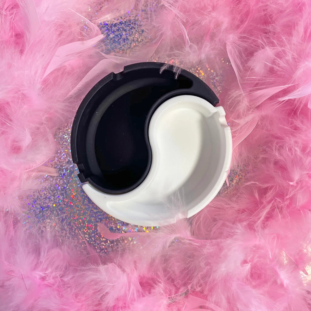 Burning Love Yin Yang Ash Tray 4 Burning Love Yin Yang Ash Tray