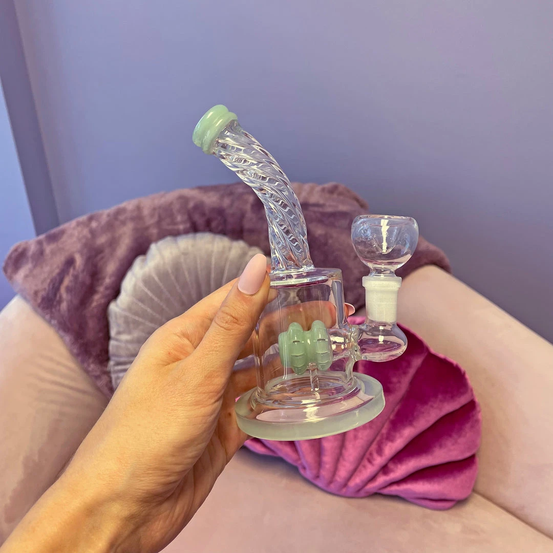 Burning Love Chic Water Pipe- Jade Pipes 4 Burning Love Chic Water Pipe- Jade Pipes