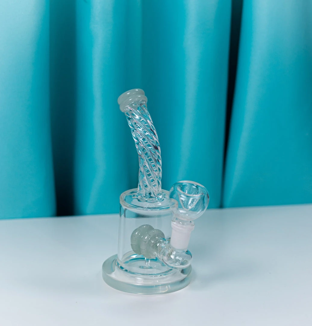 Burning Love Chic Water Pipe- Jade Pipes 11 Burning Love Chic Water Pipe- Jade Pipes