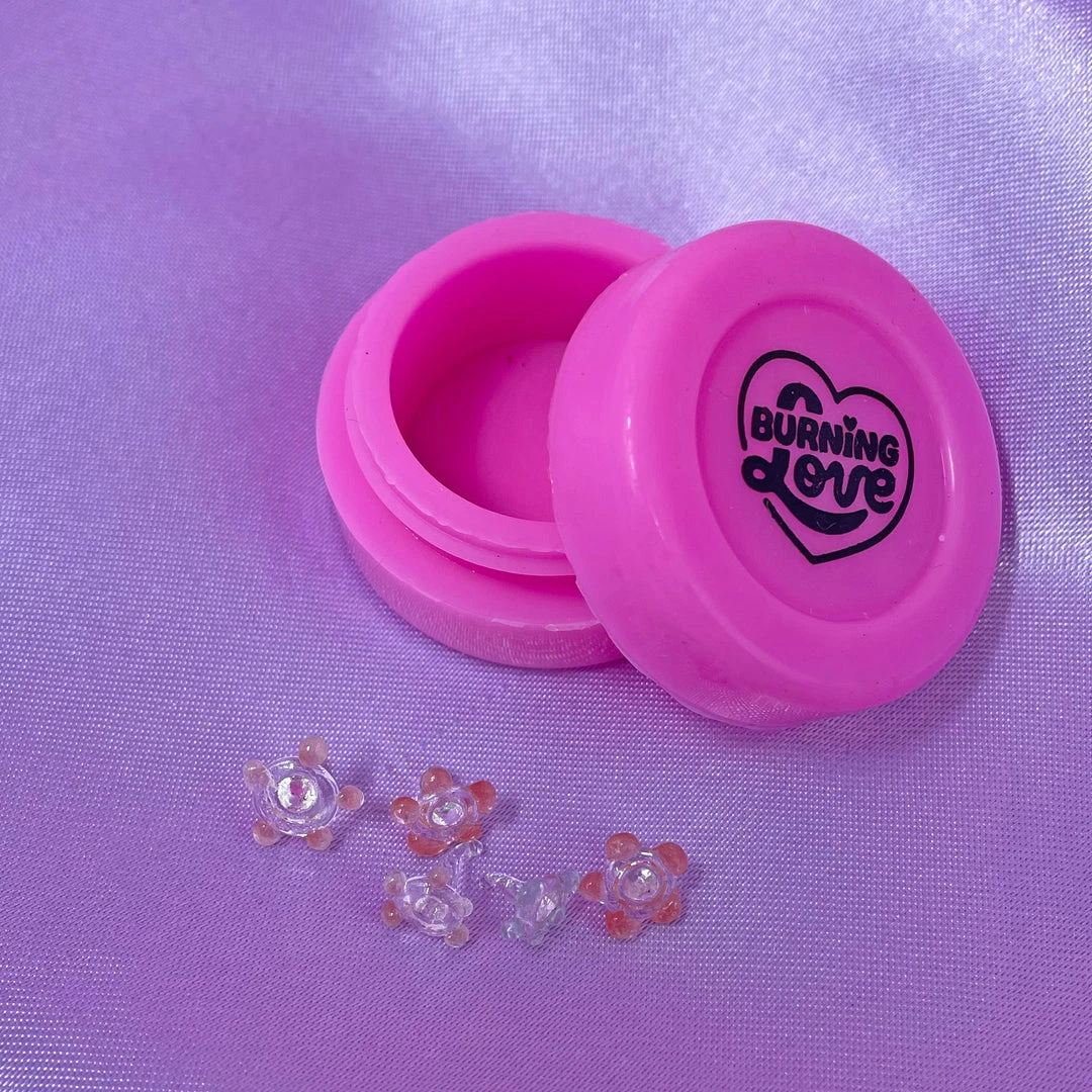 Shop Burning Love Storage Daisy Glass Filters 3 Shop Burning Love Storage Daisy Glass Filters