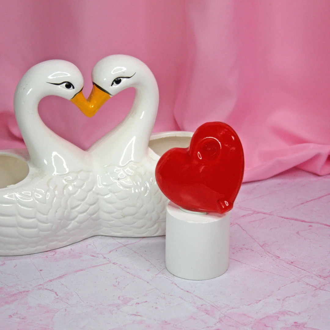 Burning Love Party Heart Pipe- Red Pipes 3 Burning Love Party Heart Pipe- Red Pipes