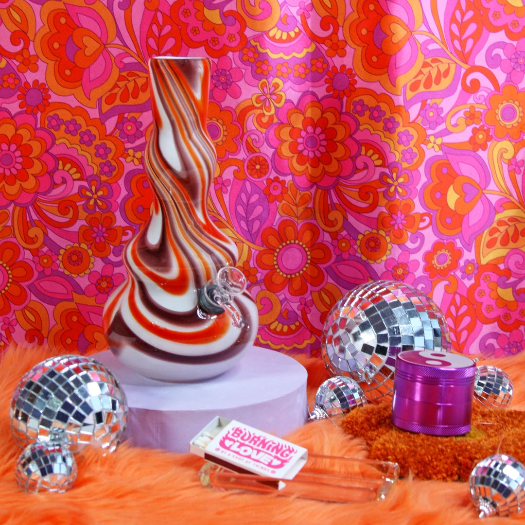 Burning Love Bongs Retro Swirl Bong 3 Burning Love Bongs Retro Swirl Bong