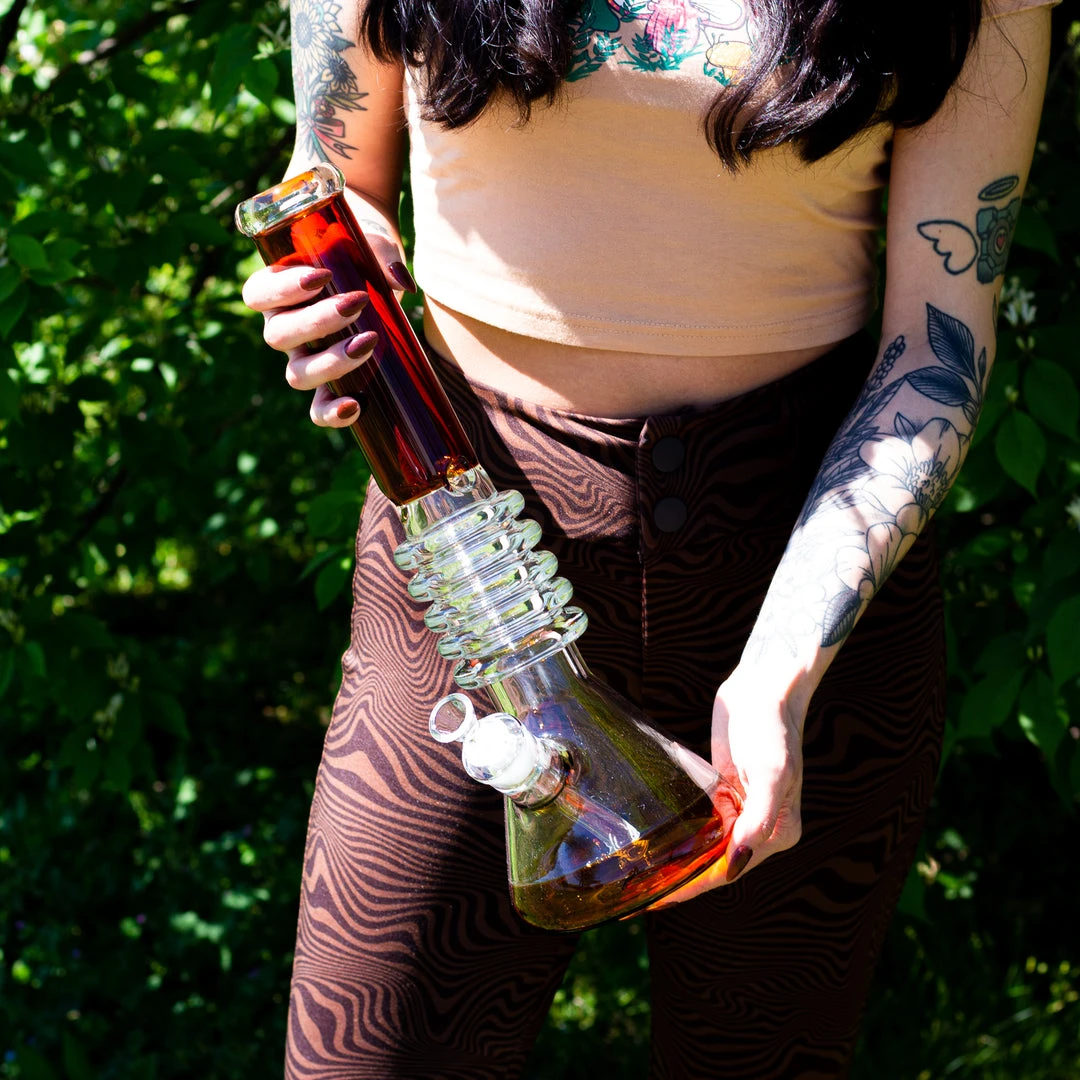 Burning Love 16" Daaaaamn! The Bong- Amber 5 Burning Love 16" Daaaaamn! The Bong- Amber