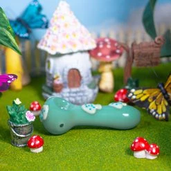 Burning Love Mushroom Bowl- Jade Pipes