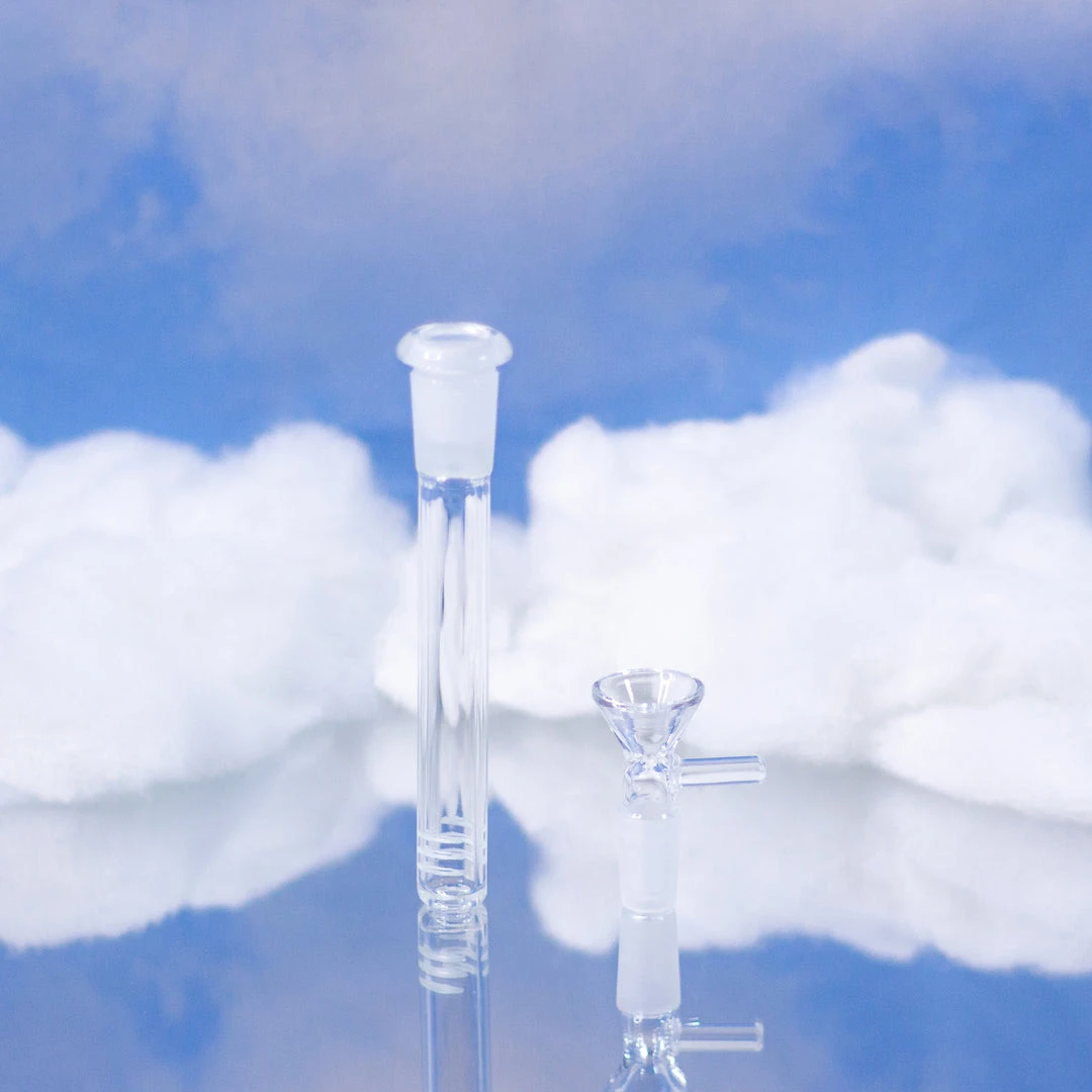 Burning Love Mommy (12") Iridescent Beaker Bong 9 Burning Love Mommy (12") Iridescent Beaker Bong