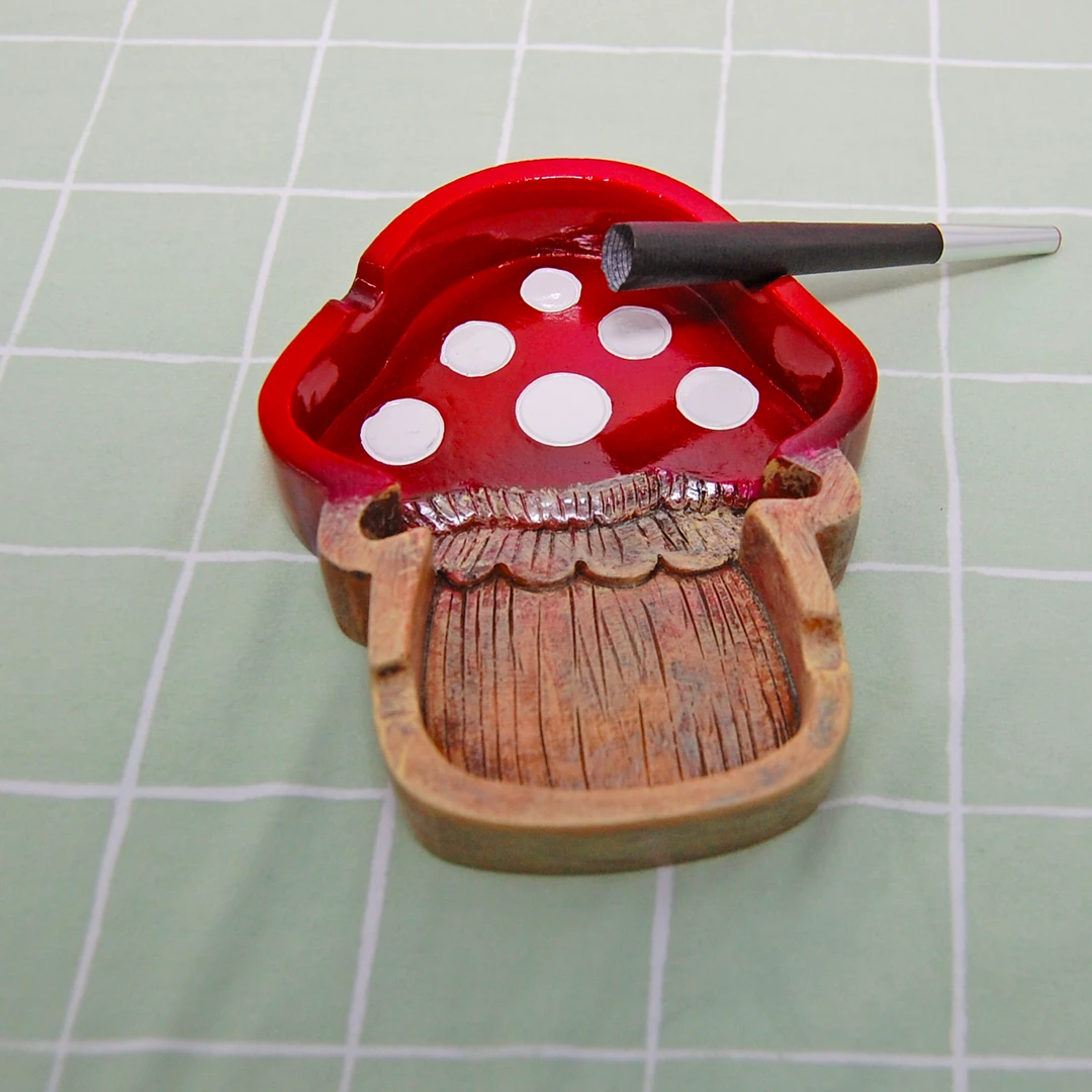 Burning Love Red Mushroom Ash Tray 4 Burning Love Red Mushroom Ash Tray