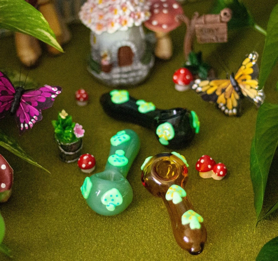 Burning Love Mushroom Bowl- Gray Pipes 7 Burning Love Mushroom Bowl- Gray Pipes