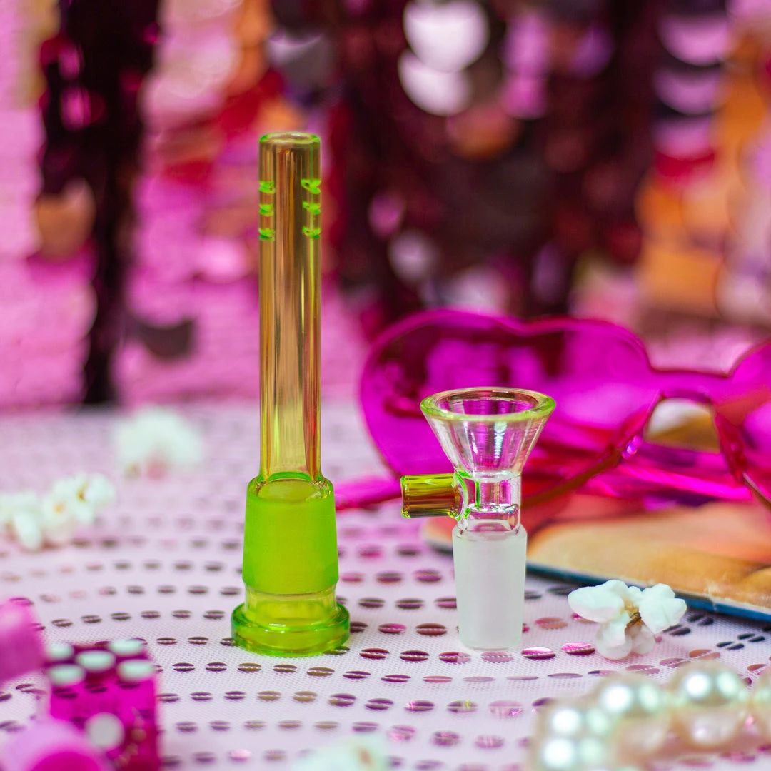 Burning Love Bongs Smiley Mini Bong- Slime Green 7 Burning Love Bongs Smiley Mini Bong- Slime Green